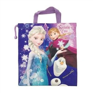 Детска чанта от нетъкан текстил с шнур